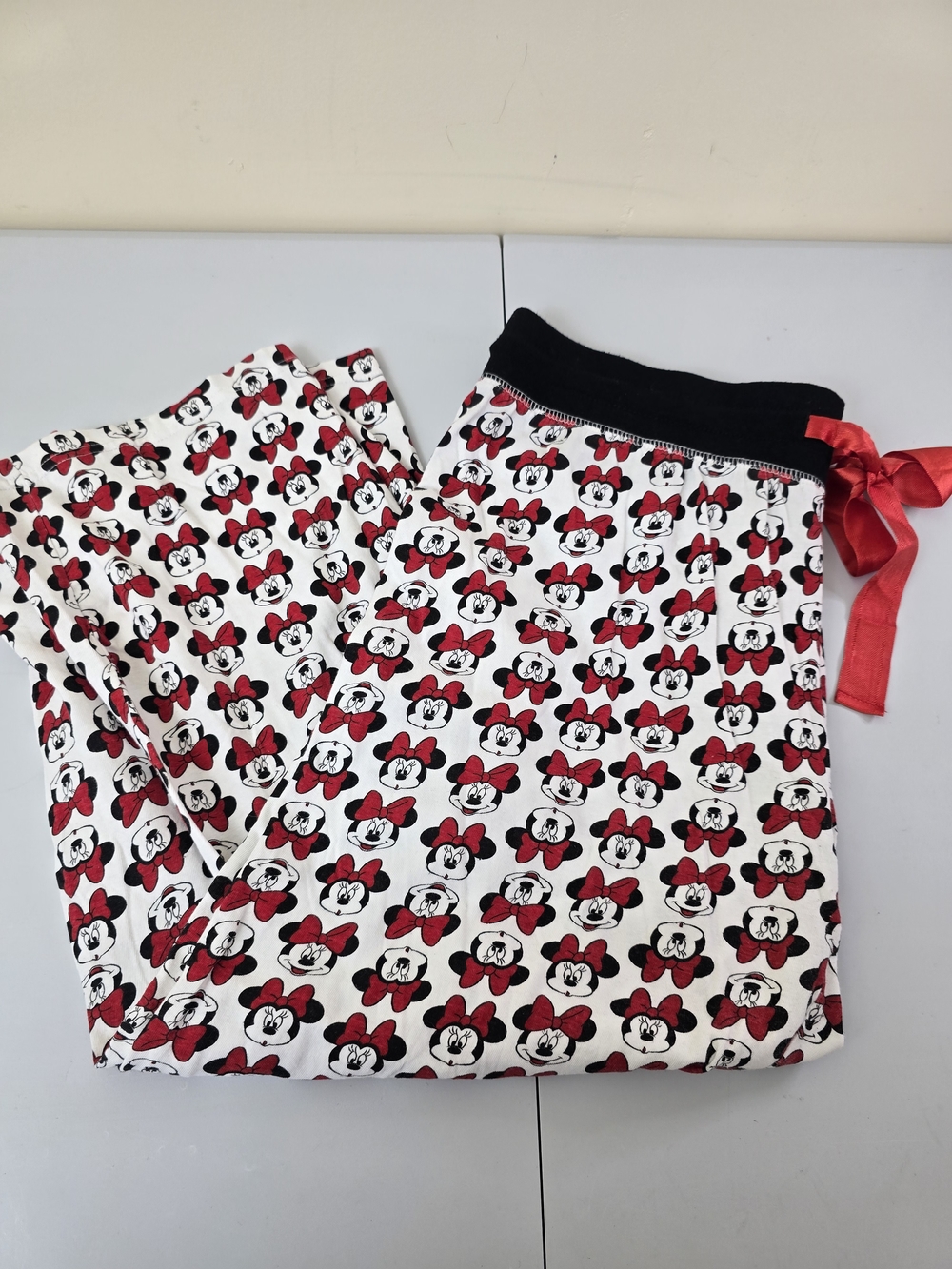 Disney Minnie Mouse Red, Black & White Women's Pajama Pants - Picture 1 of 4